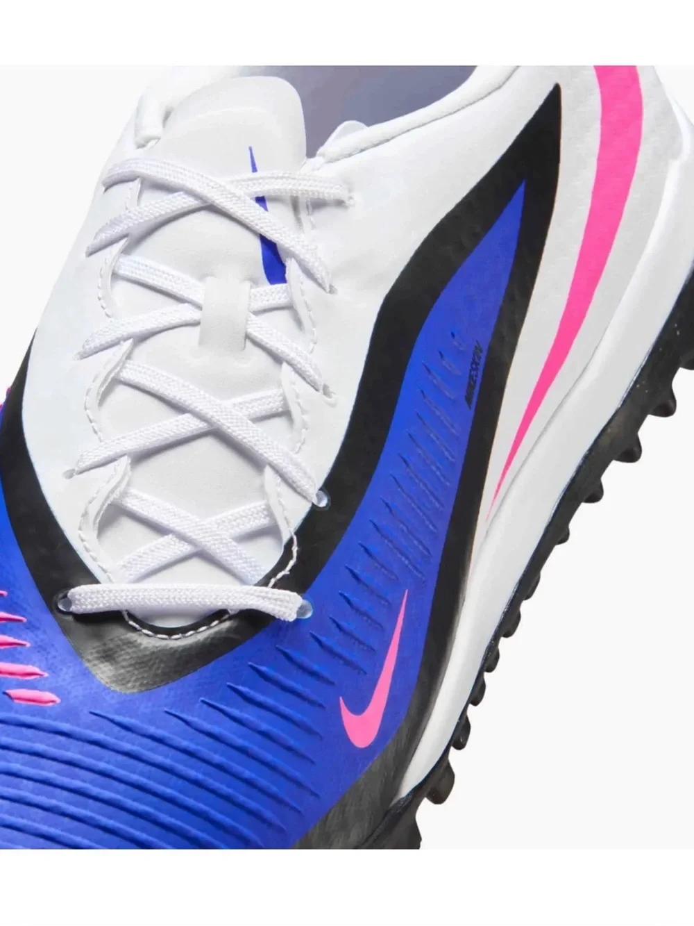Nike Football Boots Phantom 6 Low Pro TF.